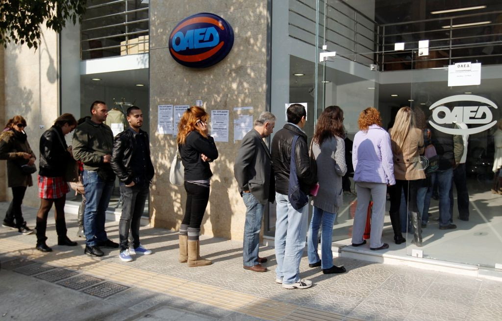 Ξεκινούν άμεσα 9 προγράμματα για 21.295 άνεργους νέους